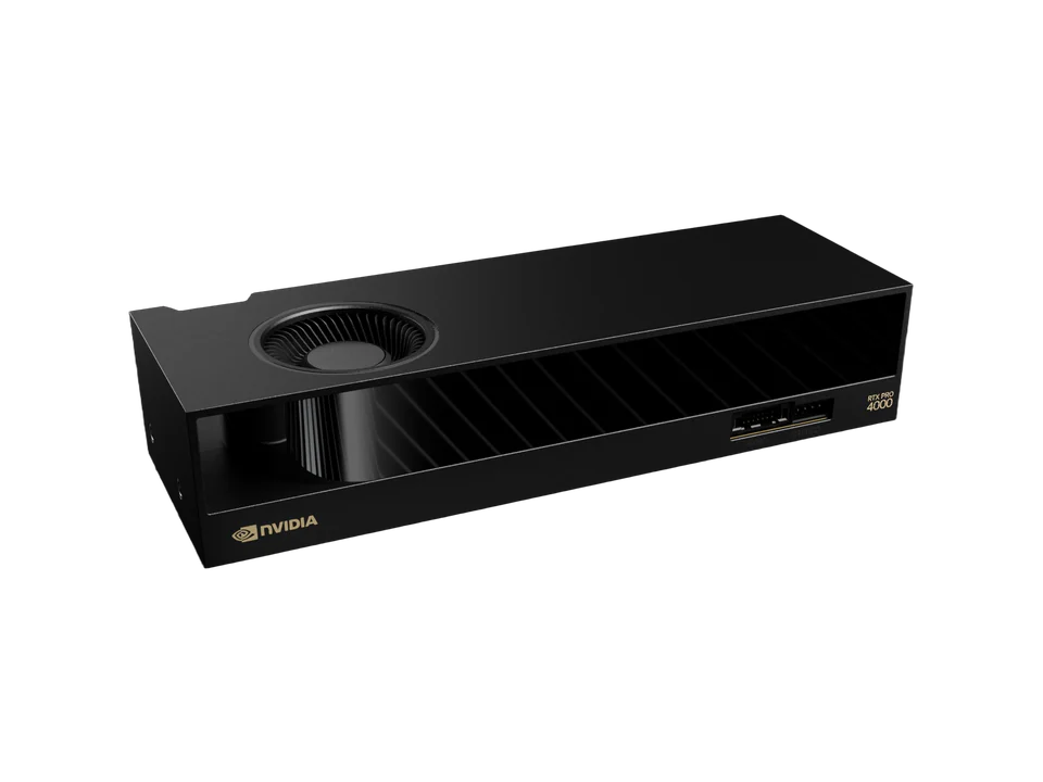 Carte graphique RTX PRO 4000 Blackwell SFF vue de trois quarts : carte basse et noire, ventilateur radial à gauche, petit logo Nvidia sur le flanc.