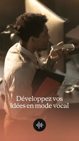 Visuel de l'appli Claude sur Android : une personne parle à son téléphone, avec le texte « Développez vos idées en mode vocal ».
