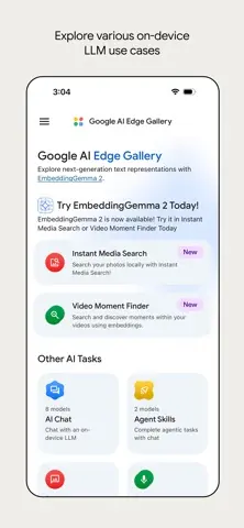 Capture de l'appli Google AI Edge Gallery sur iPhone, en anglais : l'accueil avec Instant Media Search, Video Moment Finder, AI Chat et Agent Skills.